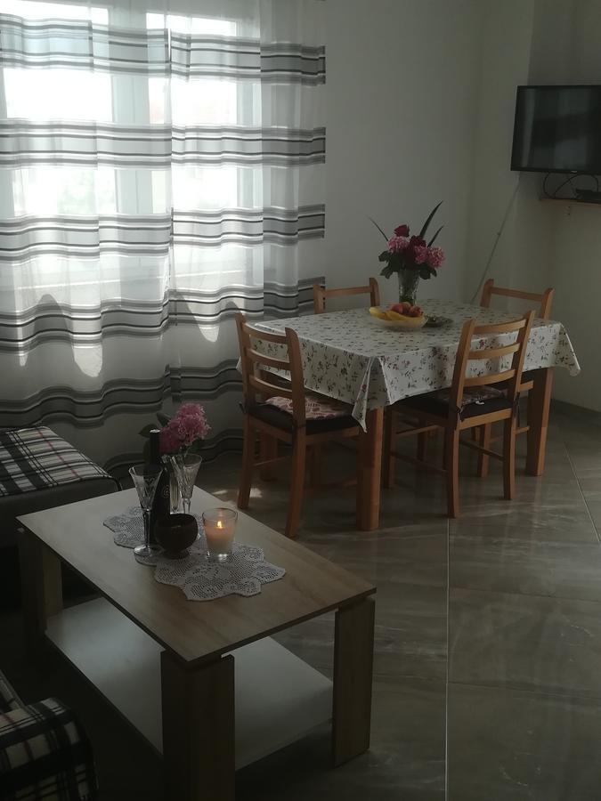 Apartmani Ivka 브로다리카 외부 사진