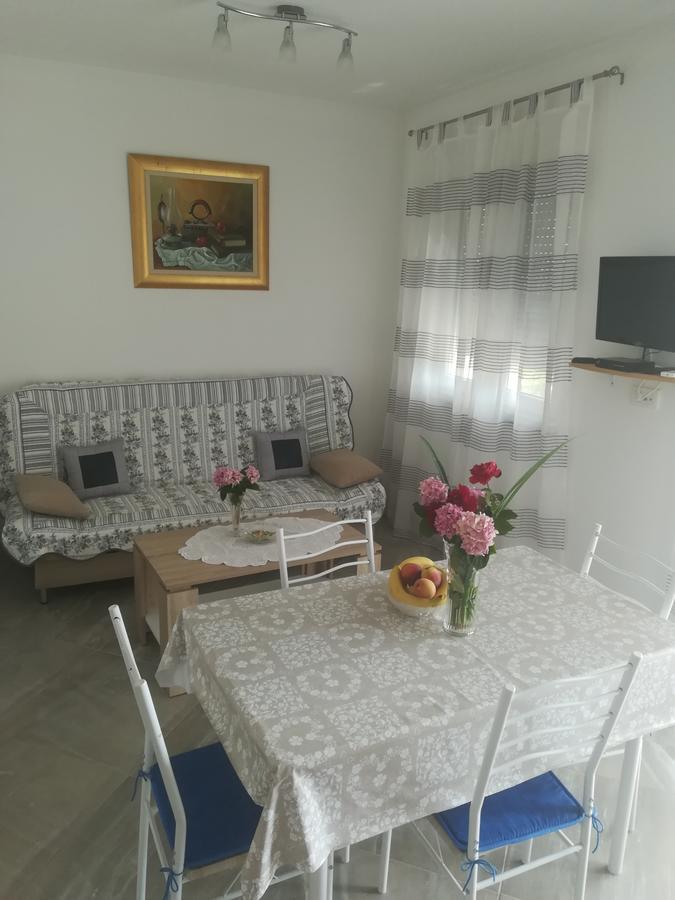 Apartmani Ivka 브로다리카 외부 사진